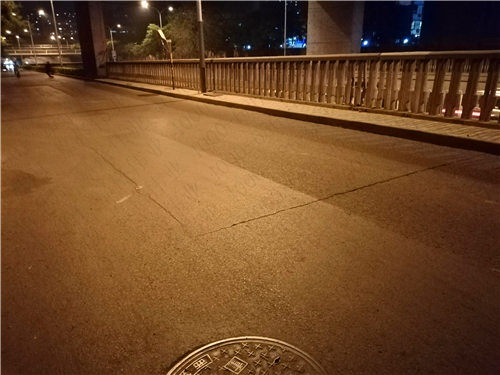 沥青路面自粘贴缝带