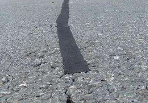 同行有胎基公路裂缝贴缝带